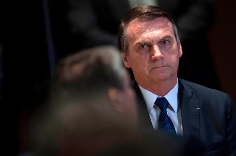 Bolsonaro dice que acción militar de Brasil en Venezuela es "casi imposible"
