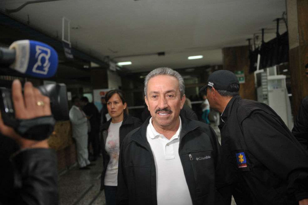 El exgobernador de Santander se refirió a las relaciones de los paramilitares con los políticos de la región.