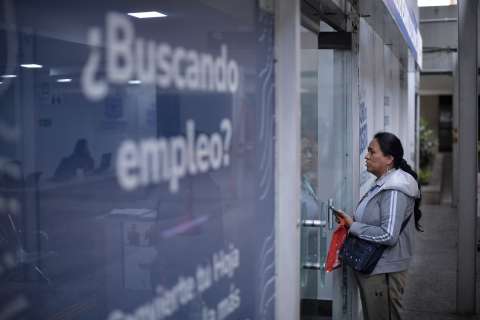 Habilitan 626 oportunidades laborales para jóvenes en Bogotá esta semana, ¿cómo aplicar?