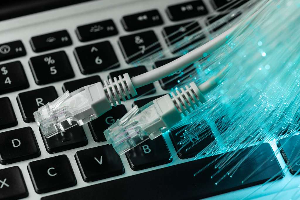 ¿Qué es Ethernet y cómo puede mejorar la conexión a internet?