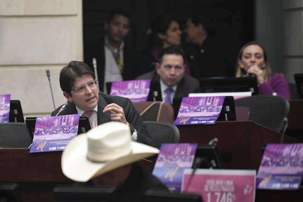 Del Centro Democrático durante el segundo debate del Proyecto de Ley Anti-Trata No. 061 de 2024 (Plenaria M) Plenaria del 2 de abril de 2025