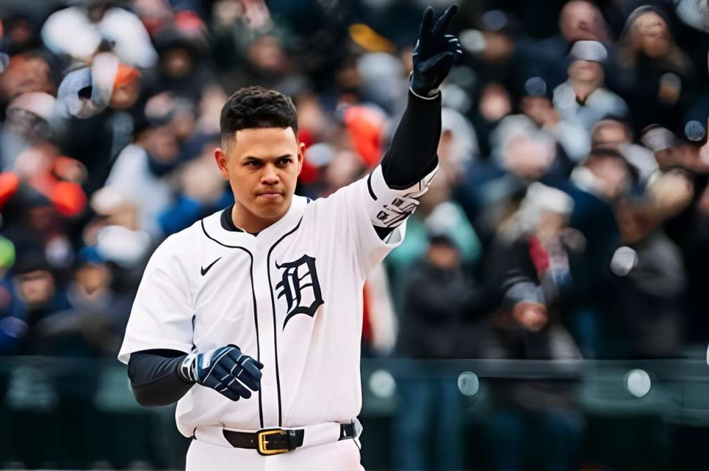 Giovanny Urshela en acción con los Tigres de Detroit.