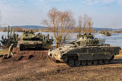 Actividades militares de OTAN generaron más CO₂ que Colombia en 2023