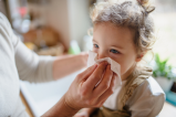Conozca los riesgos comunes para niños en fin de año y cómo prevenirlos
