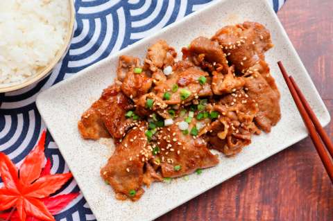 Receta: prepara cerdo con salsa agridulce y ajonjolí