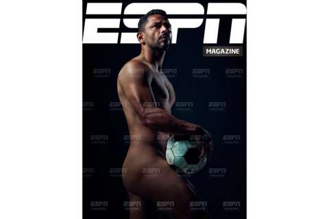Gerardo Bedoya se desnuda para revista deportiva