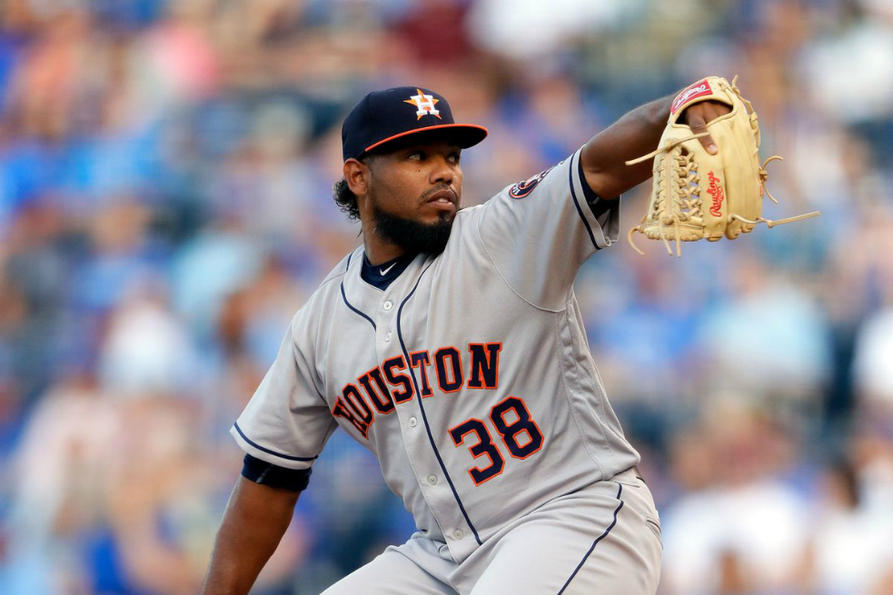 Dayan Díaz recibirá el anillo de campeón de las Grandes Ligas de 2017 porque actuó 10 partidos con los Astros de Houston. / AFP