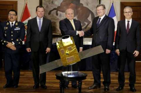 Perú lanza al espacio su primer satélite, el más potente del continente