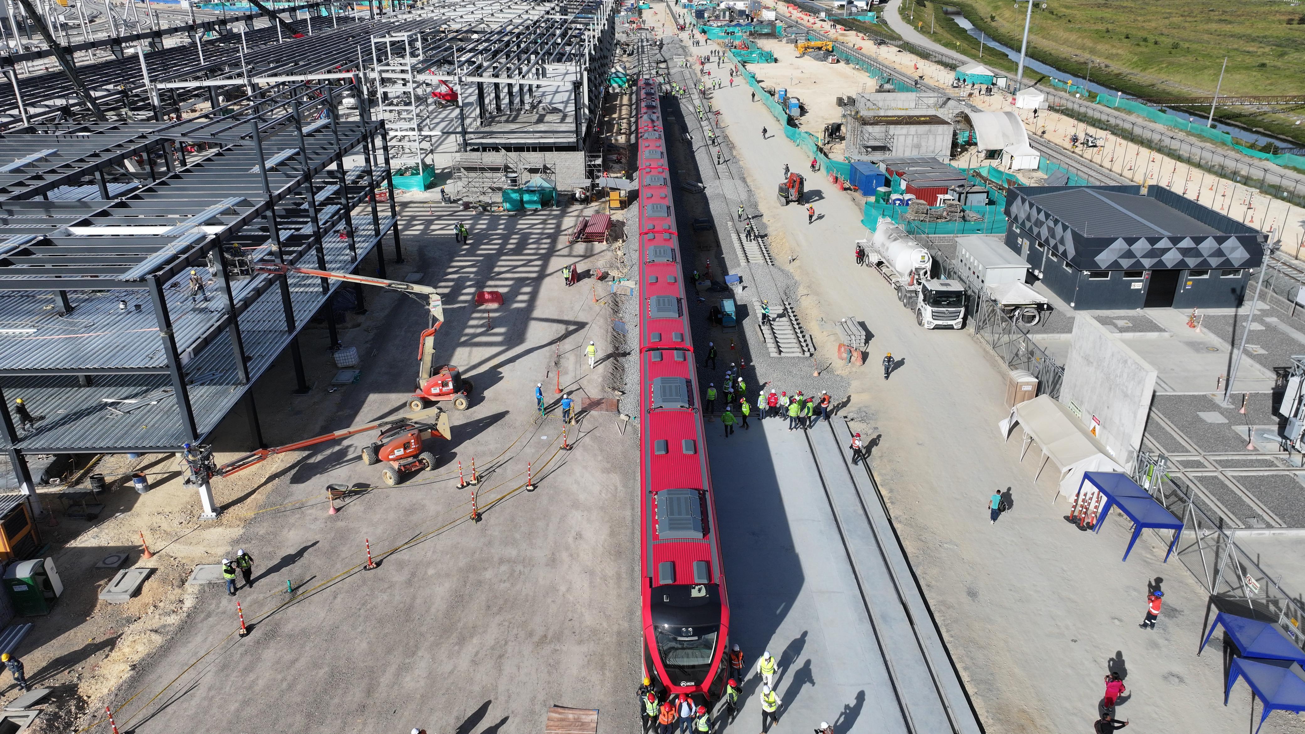 El primer tren del metro de Bogotá lo armaron en el patio taller el 11 de septiembre de 2025.