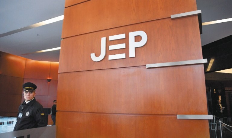 El laberinto de la JEP: una batalla política, jurídica y judicial