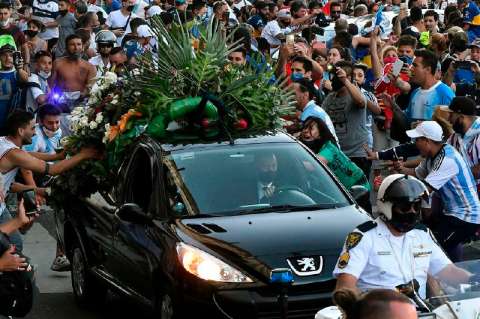 Diego Maradona y la crónica de su último viaje