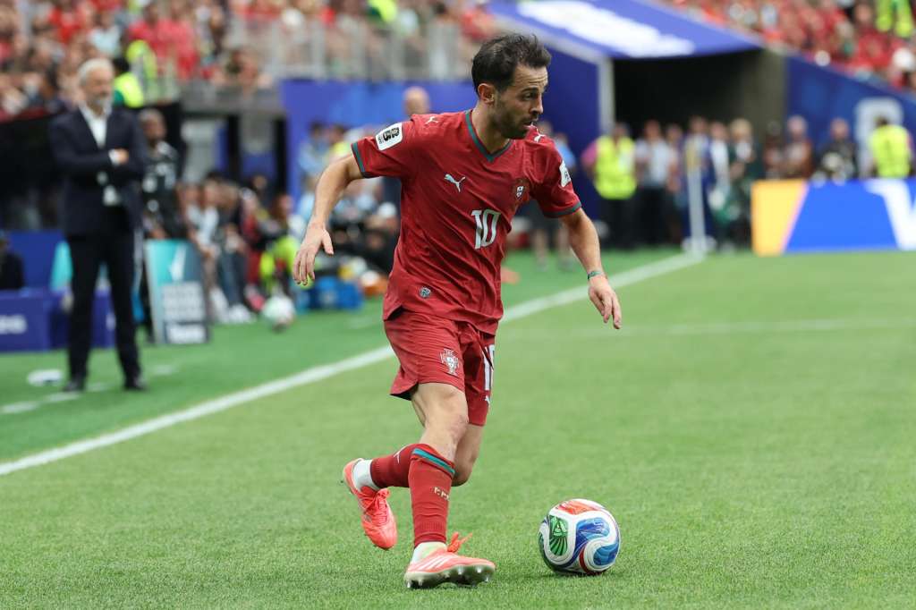 HOUSTON (EEUU), 17/06/2026.- El centrocampista de Portugal Bernardo Silva durante el partido del Grupo K del Mundial 2026 que disputan las selecciones nacionales de Portugal y República Democrática del Congo este miércoles, en el Estadio Houston (Texas). EFE/ Carlos Ramírez