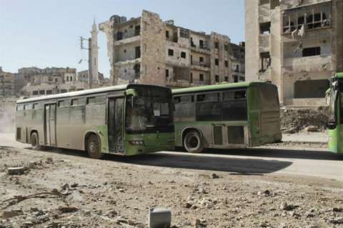 OMS confirma suspensión de evacuación de personas en Alepo tras explosiones