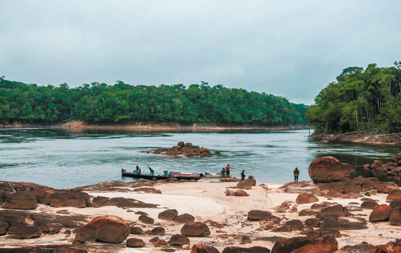 La lancha ambulancia del resguardo indígena de Puerto Zábalo y Los Monos, en jurisdicción de Solano, Caquetá. / Foto: cortesía de Ankasi - Camilo Salazar