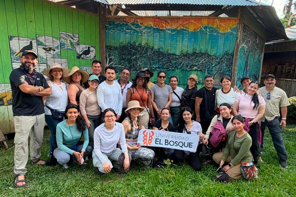 La salud se construye en la vida diaria: en el acceso al agua, la vivienda, la alimentación, el trabajo, el entorno y las prácticas culturales. Universidad El Bosque