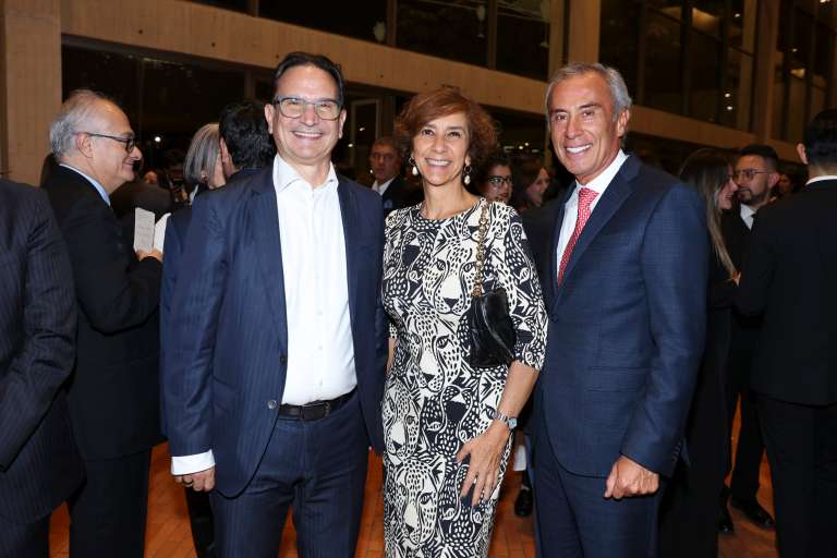 Juan Carlos Mora Uribe Presidente Bancolombia, Gloria Hernandez, Jairo Corrales