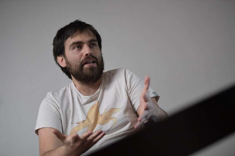 Según Juan Serrano, el resultado de “Contra el poder”, más que una biografía o un perfil, es una extensa crónica sobre periodismo y poder. / Mauricio Alvarado