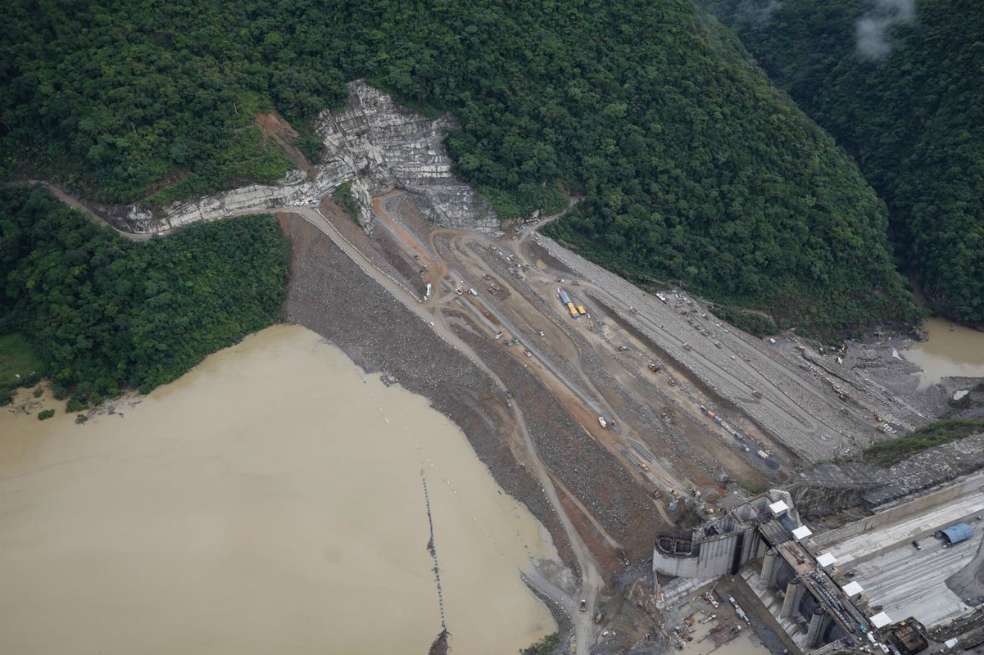 "hoy el equipo se concentra en la filtración de agua en la presa", dice la empresa paisa en un comunicado de prensa. / EPM