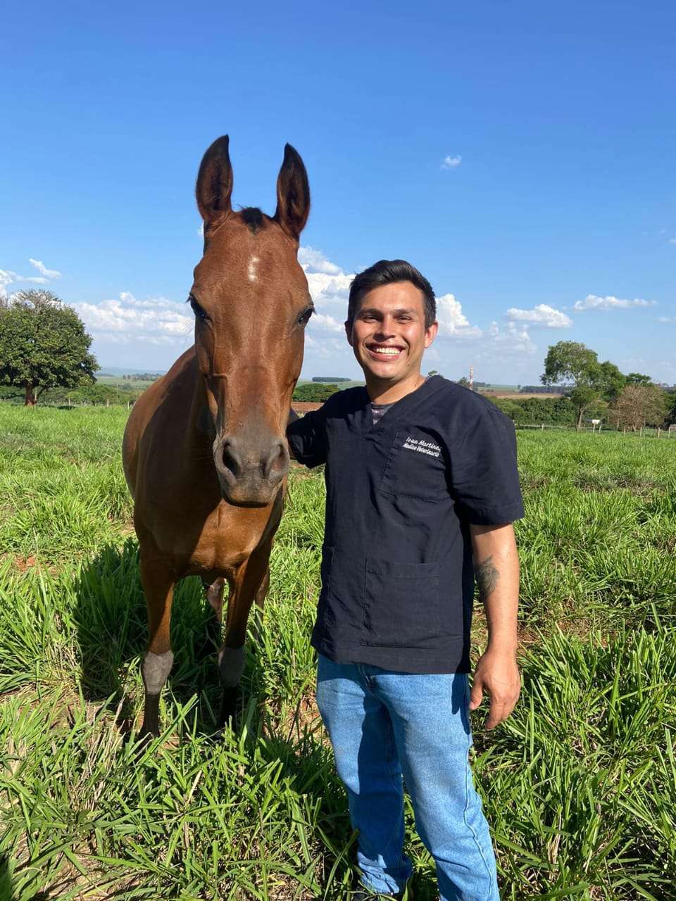 El Dr. Martínez también es candidato a especialista en Bienestar Animal y Etología.
