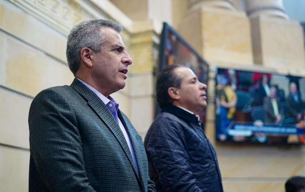 El ministro de Interior, Luis Fernando Velasco, en sesión extraordinaria del Congreso, el 22 de junio de 2023.