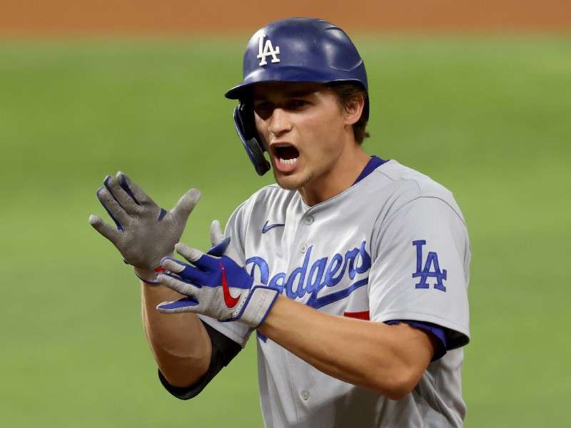 Corey Seager, quien completa ocho jonrones en la postemporada. / AFP