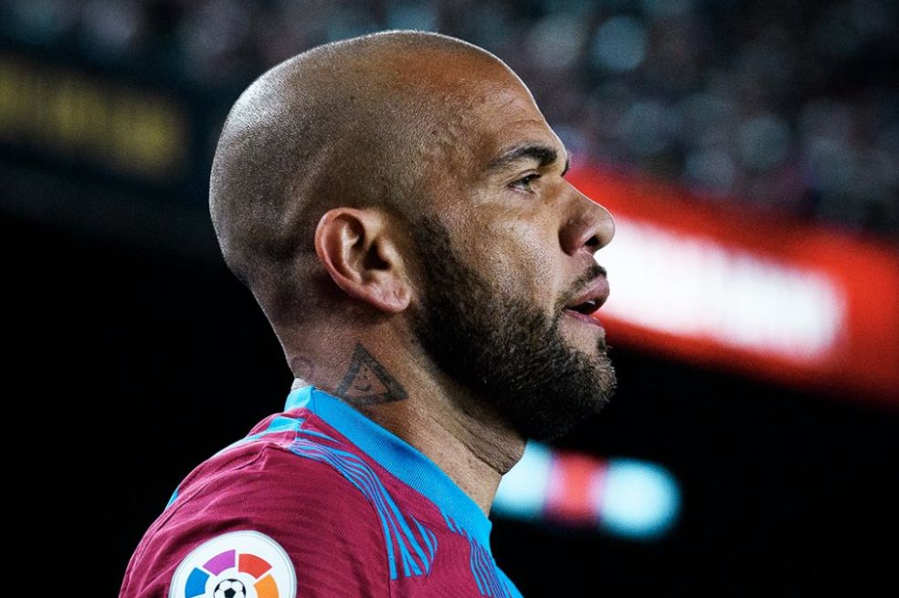 El lateral brasileño disputó ocho temporadas con el conjunto blaugrana.