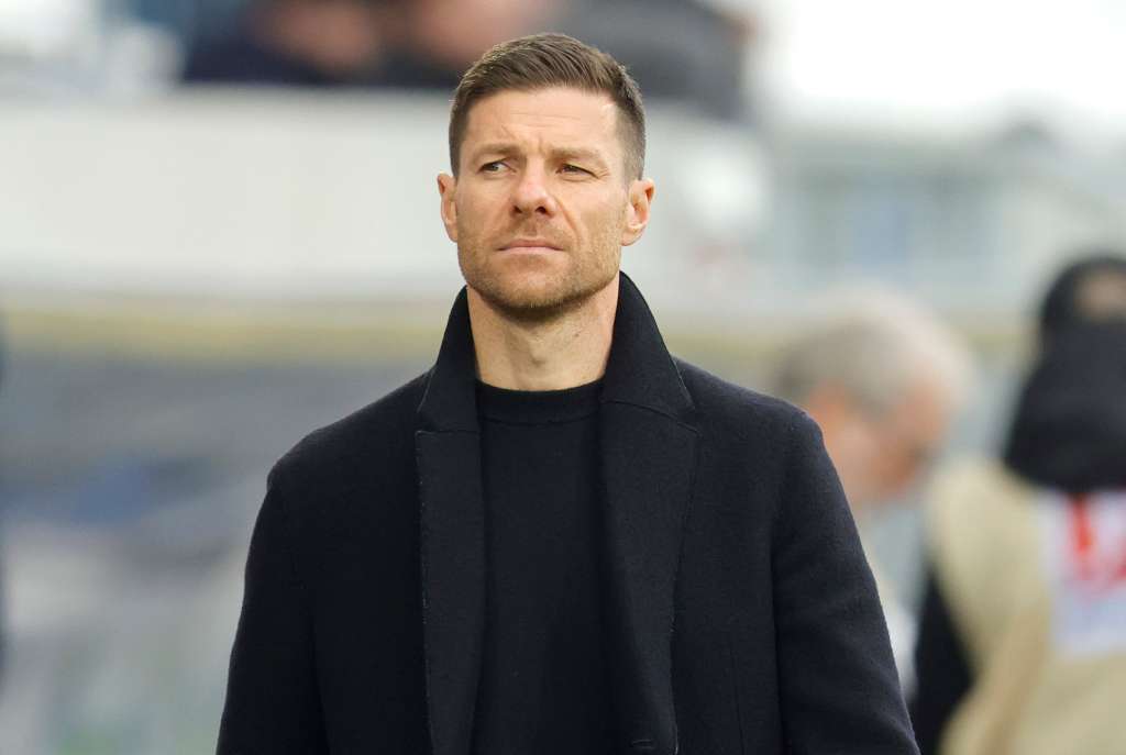 Darmstadt (Germany), 03/02/2024.- Leverkusen's head coach Xabi Alonso looks on before the German Bundesliga soccer match between SV Darmstadt 98 and Bayer 04 Leverkusen in Darmstadt, Germany, 03 February 2024. (Alemania) EFE/EPA/RONALD WITTEK CONDITIONS - ATTENTION: The DFL regulations prohibit any use of photographs as image sequences and/or quasi-video.