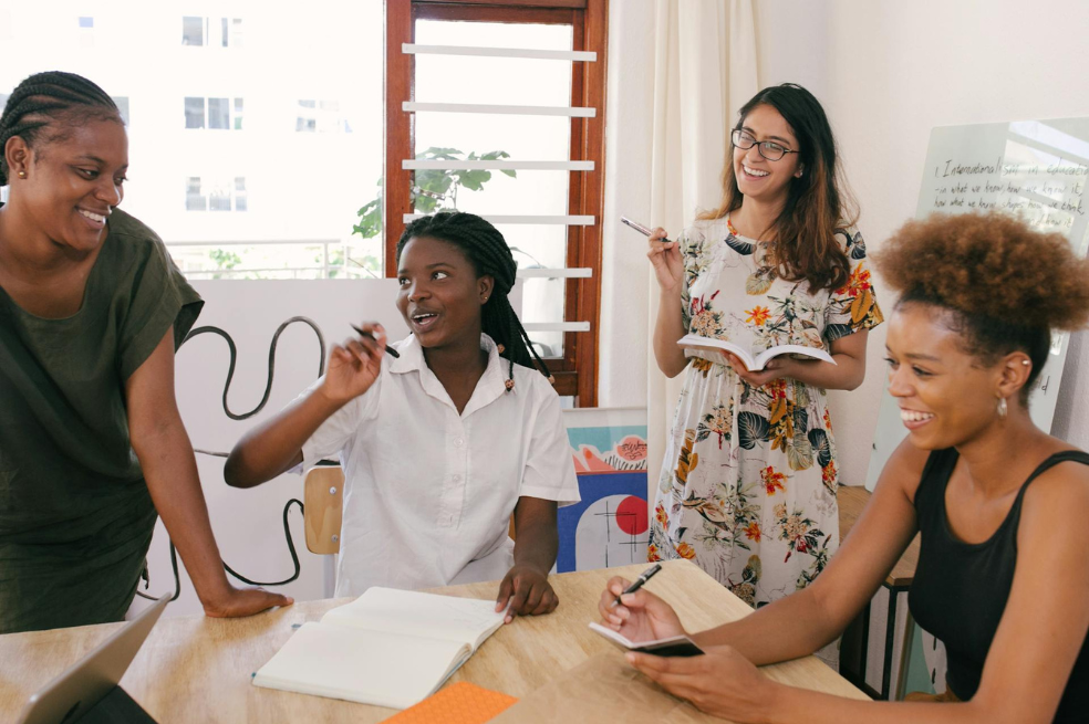 Nuevo Universo: Un Encuentro Cultural para el Bienestar Laboral