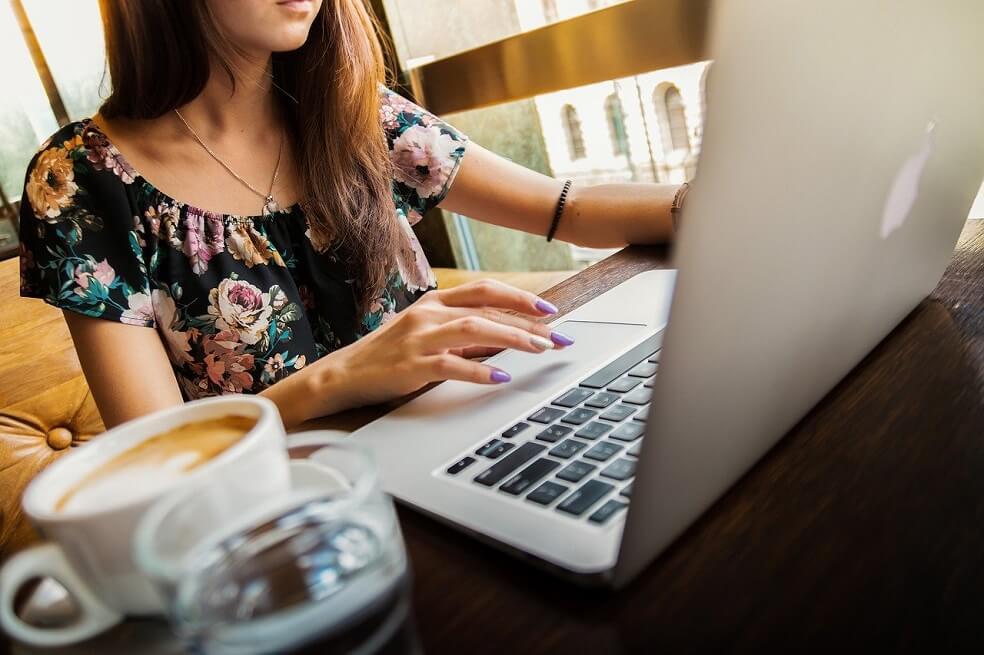 Acusan a Apple de tener una tarjeta de crédito que discrimina a las mujeres