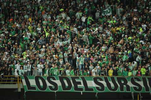 Por violencia de la barra se suspendió el clásico entre Nacional y América