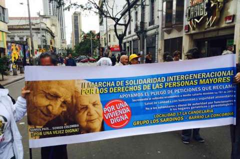Así fue la macha por los derechos de los adultos mayores en Bogotá