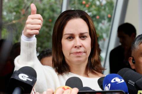 Miguel Uribe “se recupera y está estable”, dice su esposa María Claudia Tarazona