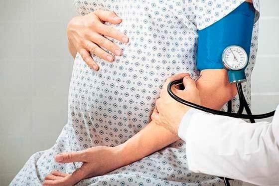 Senadores que hundieron matrimonio igualitario ahora buscan abolir aborto