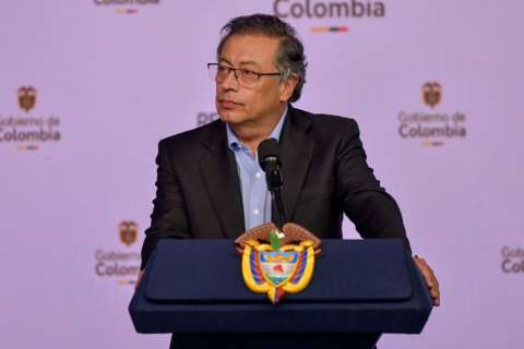 “Extrema derecha se estrella con la realidad”: Petro se sumó a defensa de la laboral