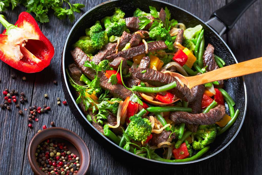 Lomo de res salteado con vegetales