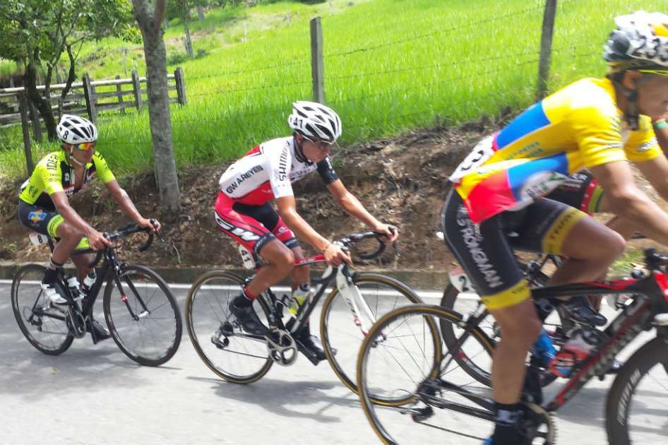 Aldemar Reyes durante la Vuelta de la Juventud que terminó el pasado domingo en Envigado. Foto: Fedeciclismo