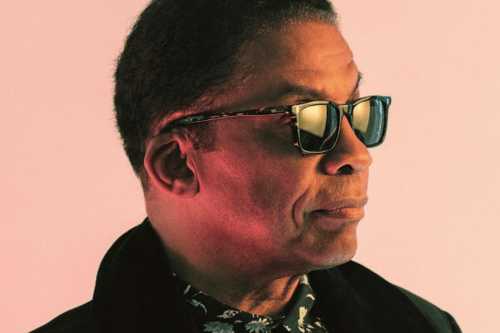 Herbie Hancock es un artista que desde su visión y oficio ha permeado la cultura musical de occidente como ningún otro. / Tomada de Facebook: Herbie Hancock