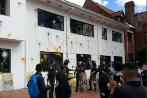 RCN Radio vuelve a ser blanco de vándalos en Bogotá