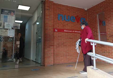 Afidro, gremio de farmacéuticas, dice que crisis de Nueva EPS es una emergencia humanitaria