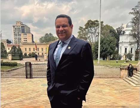 Corte Suprema investiga al congresista Jorge Cerchiaro por presunto tráfico de influencias