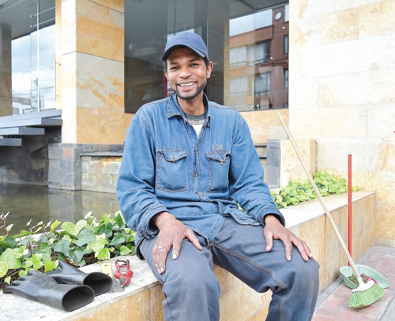 Trabajador beneficiario en Bogotá. / Cortesía
