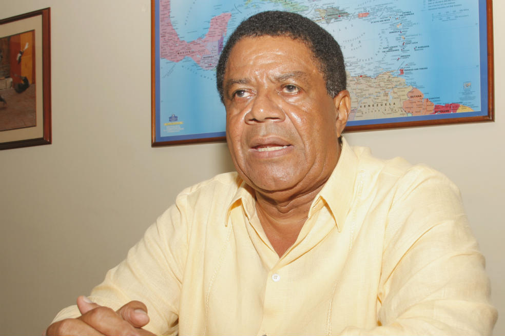 El alcalde de Cartagena, Campo Elías Terán, sigue en tratamiento médico.