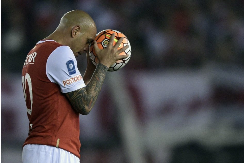 El capitán Omar Pérez jugó los primeros 45 minutos. / AFP