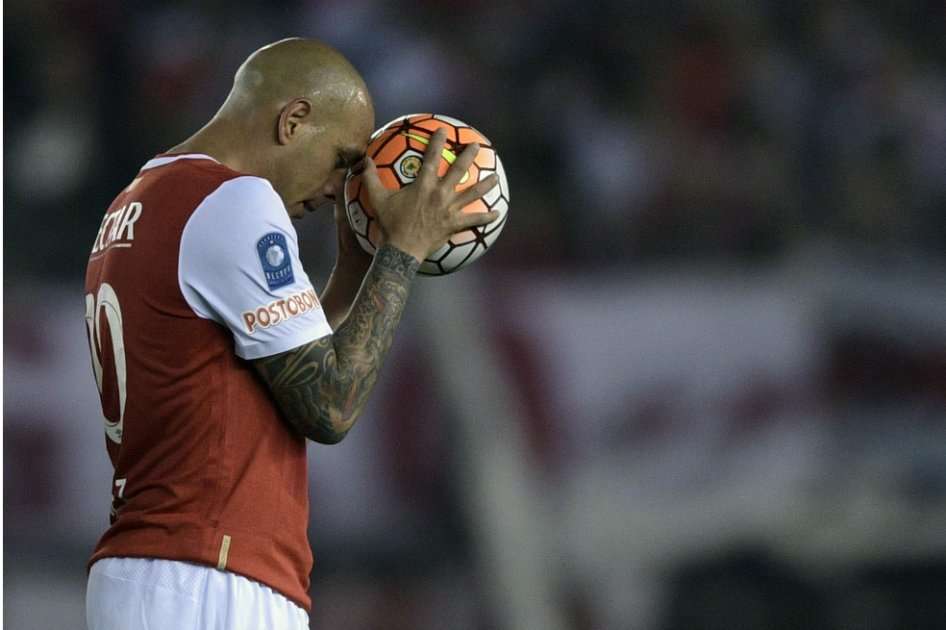 El capitán Omar Pérez jugó los primeros 45 minutos. / AFP