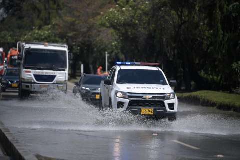 Movilidad 20 de noviembre: varios sectores inundados tras fuertes lluvias