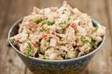Ensalada cremosa de atún y pepino: receta fácil y rápida para el almuerzo o la cena