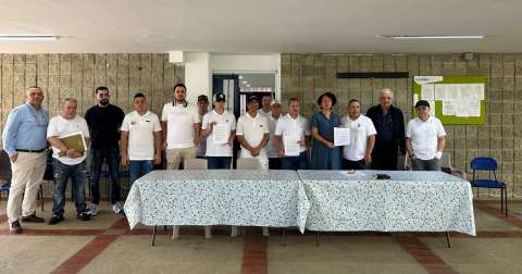 Mesa con bandas de Medellín: vocero dimite, pero luego Gobierno anuncia un “acuerdo” de paz