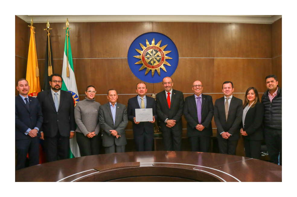 Integrantes del Consejo Superior de la Universidad Santo Tomás. / Cortesía