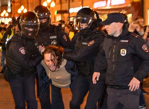 Protestas en Rusia: más de 350 detenidos tras anuncio de Putin sobre Ucrania