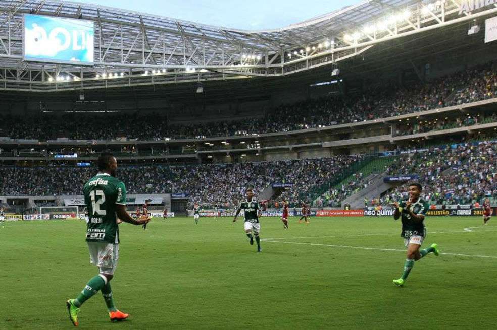 Miguel Ángel Borja, delantero colombiano, celebra su primer gol con Palmeiras. / Palmeiras